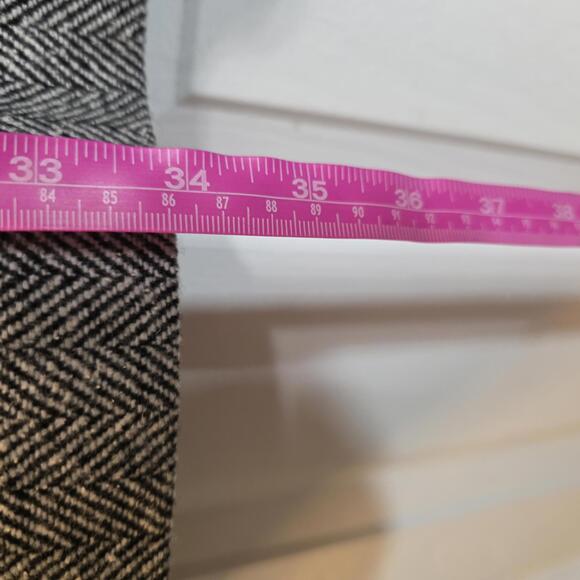 Talbots Petites Gray Wool Herringbone Midi Skirt w/ Black Buckle Detail- size 8 - Picture 5 of 7